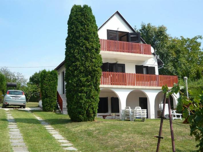 Ferienhaus für 8 Personen, mit Seeblick und Ausblick sowie Garten - 1