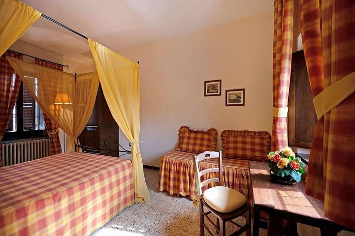 Villa a Prodo vicino al Lago Bolsena in Orvieto, Provincia di Terni