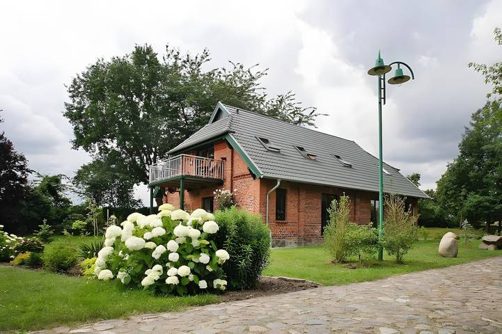 Ferienhaus für 10 Personen, mit Garten und Seeblick in Mecklenburg-Schwerin