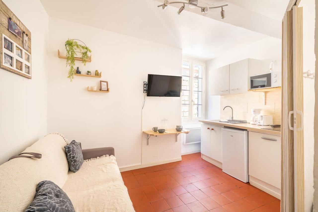 Appartement entier, Studio lumineux en centre de Beaucaire 2 pers - Cocon 3 in Beaucaire, Région de Nîmes
