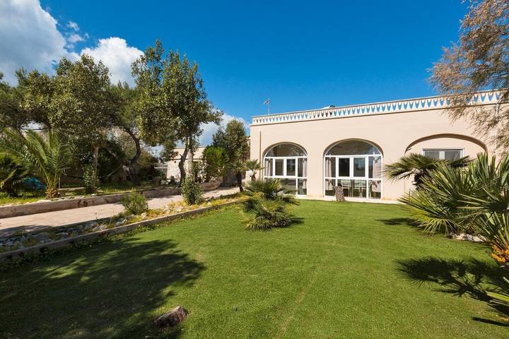 Villa per 8 persone, con Terrazza e Giardino a Lecce