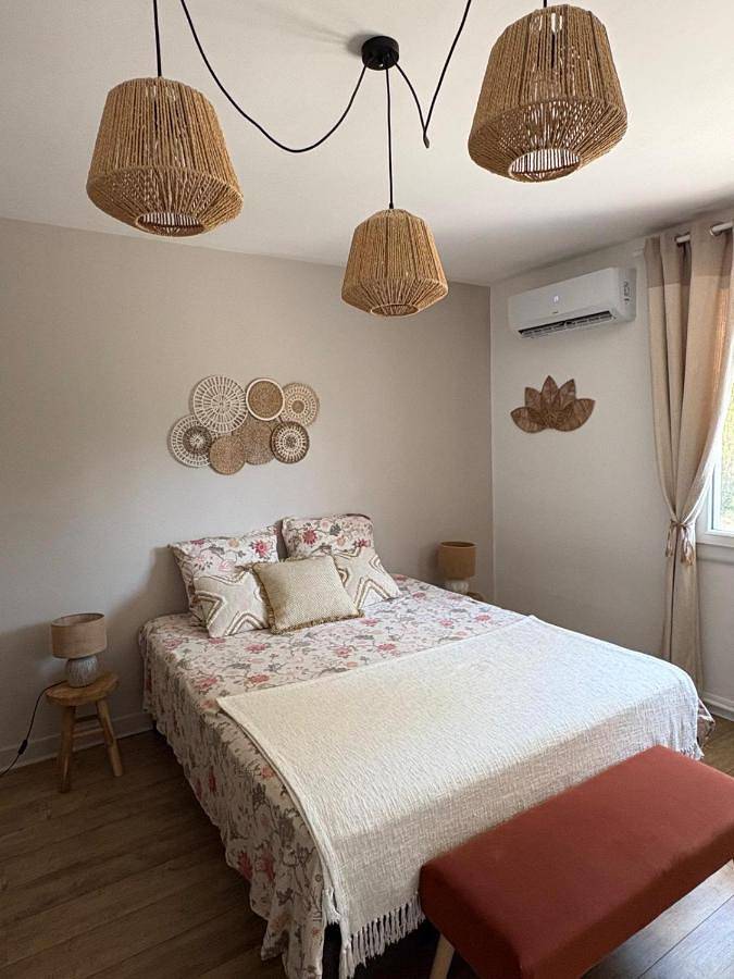 La Pause Cadurcienne, table et chambre d'hôtes climatisées in Cahors, Quercy