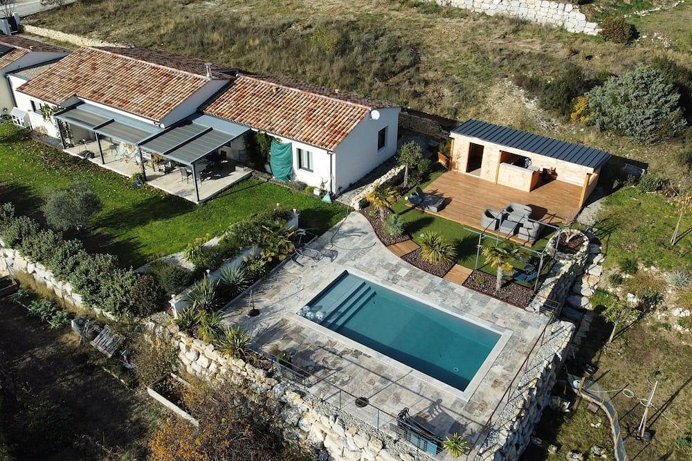 Grande Villa Moderne Avec Piscine et 5 Chambres sur Grand Terrain in Forcalquier, Parc naturel régional du Luberon