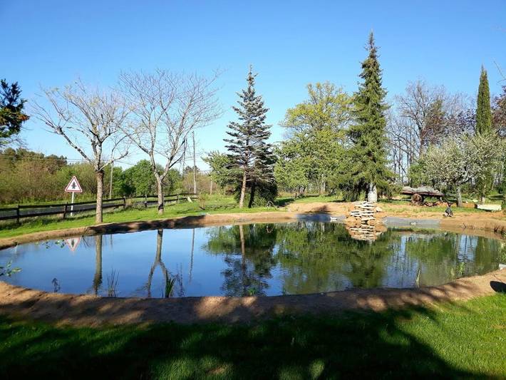 Location de vacances pour 4 personnes, avec jardin et jacuzzi à Cendrieux - 2