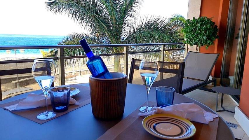Ferienwohnung für 3 Personen, mit Balkon und Whirlpool sowie Terrasse und Ausblick
