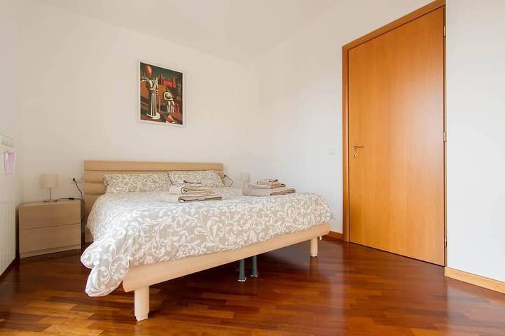 Ganze Wohnung, Helles Haus mit 2 Schlafzimmern und einer einzigartigen Terrasse in Bergamo, Bergamo Provinz