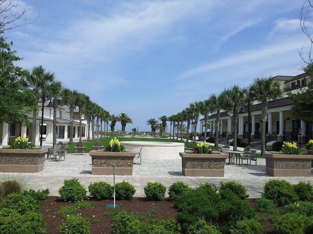 Ganze Wohnung, Driftwood beach adjacent, Poolside, Off season rate, 20% off weekly, in Jekyll Island