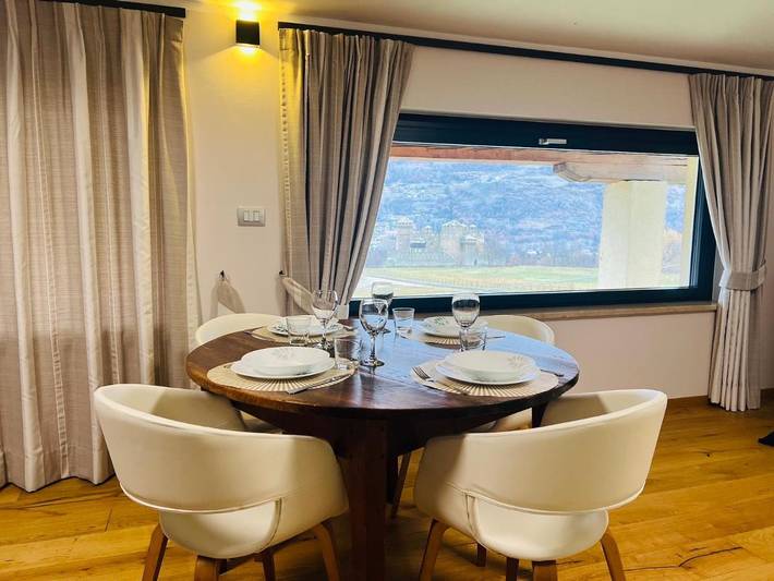 Gîte pour 4 personnes, avec vue et jardin dans Fénis - 2