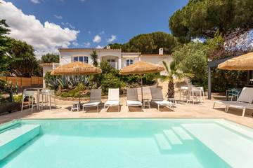 Chambre d’hôte pour 2 personnes, avec piscine et jardin dans l' Hérault