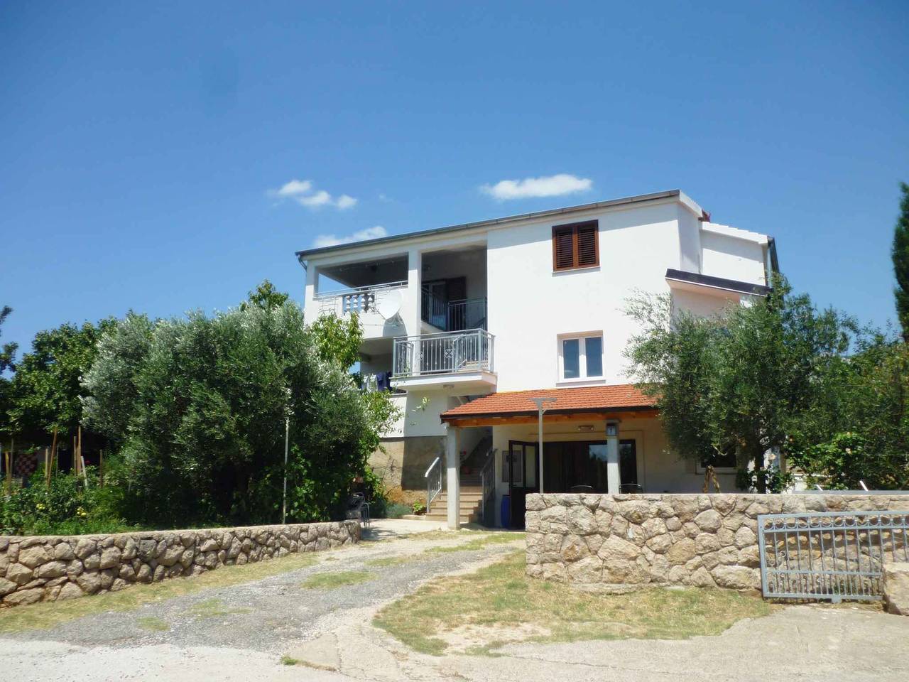 Entire holiday apartment, Holiday apartment mit Klimaanlage und Meerblick  in Starigrad, Zadar