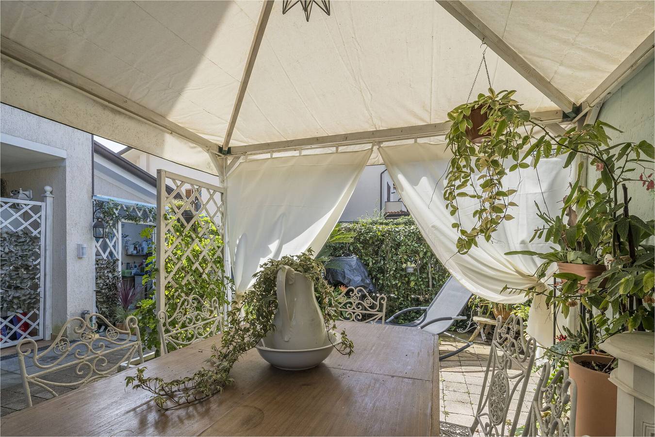 Appartamento intero, La Bouganville, Forte Dei Marmi, Private Garden, Wifi - La Bouganville, Forte Dei Marmi, Garden, Pet Friendly in Forte dei Marmi, Riviera Toscana
