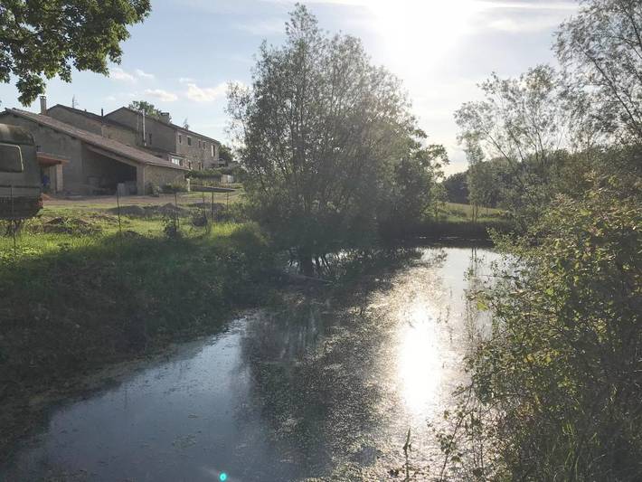 Location de vacances pour 6 personnes, avec jardin ainsi que vue et piscine à Larroque - 4