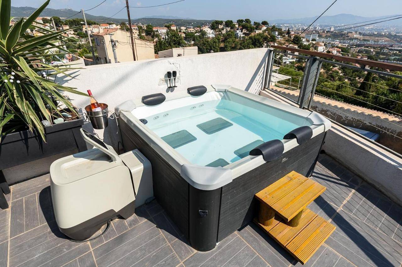 Bella Villa Piscine & jacuzzi in Marseille, Middellandse Zeekust (Frankrijk)