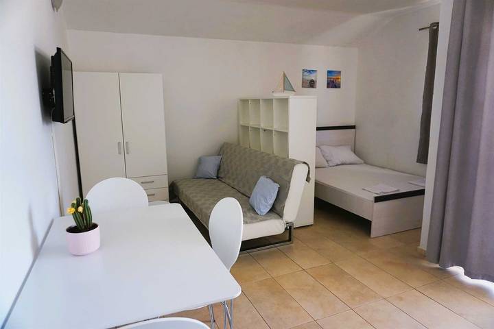 Apartament wakacyjny dla 3 osób, z Widok na ocean i Widok w Privlaka
