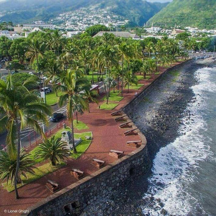 Gîte pour 4 personnes, avec balcon et vue dans Le Barachois Saint Denis - 3