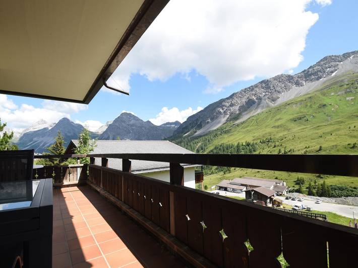 Hütte für 4 Personen, mit Balkon und Terrasse sowie Garten in Arosa