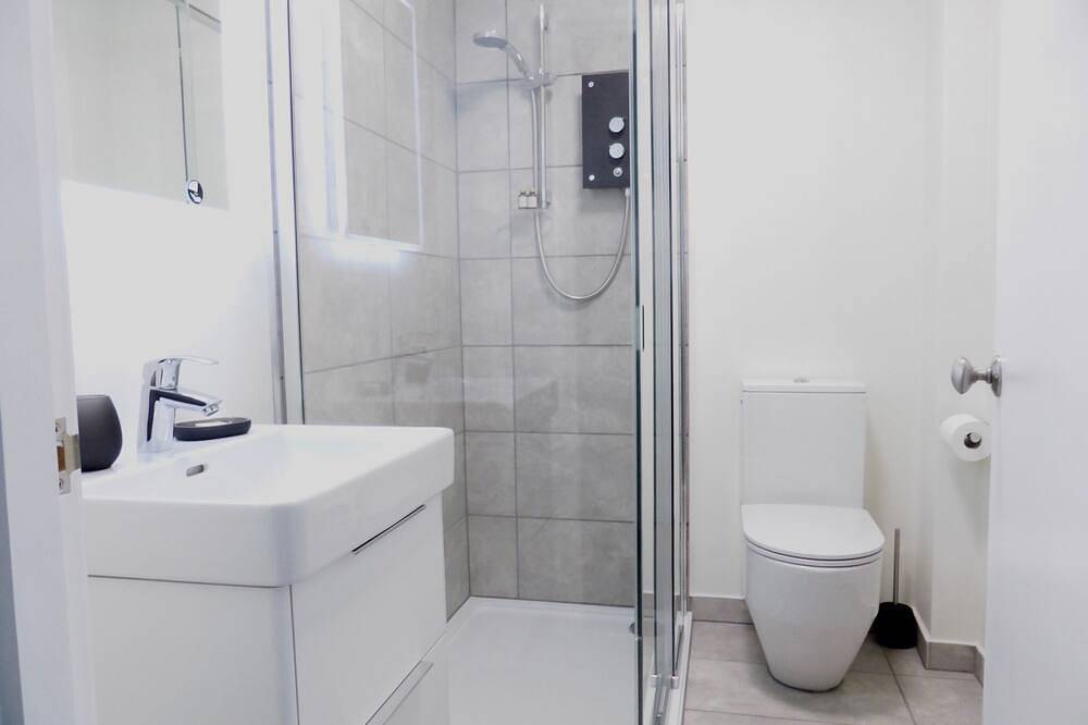 Entire apartment, Stylish studio apartment in central Hove. in Hove, Brighton
