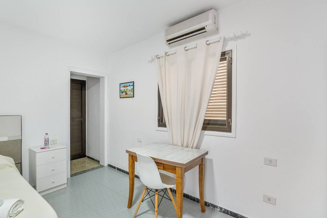 Room 5 with Shared Terrace and Wi-Fi in Arinaga, Agüimes