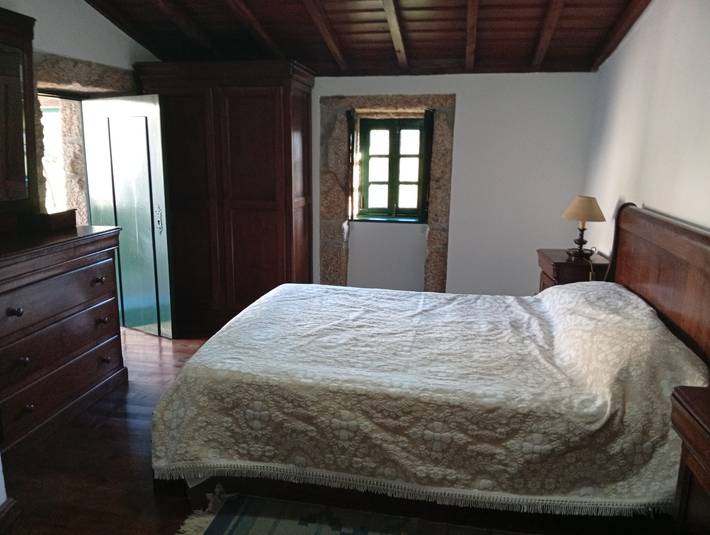 Ganze Ferienwohnung, Minihaus 'Casa Do Souto T1' mit Bergblick, privater Terrasse und WLAN in Soajo, Gerês