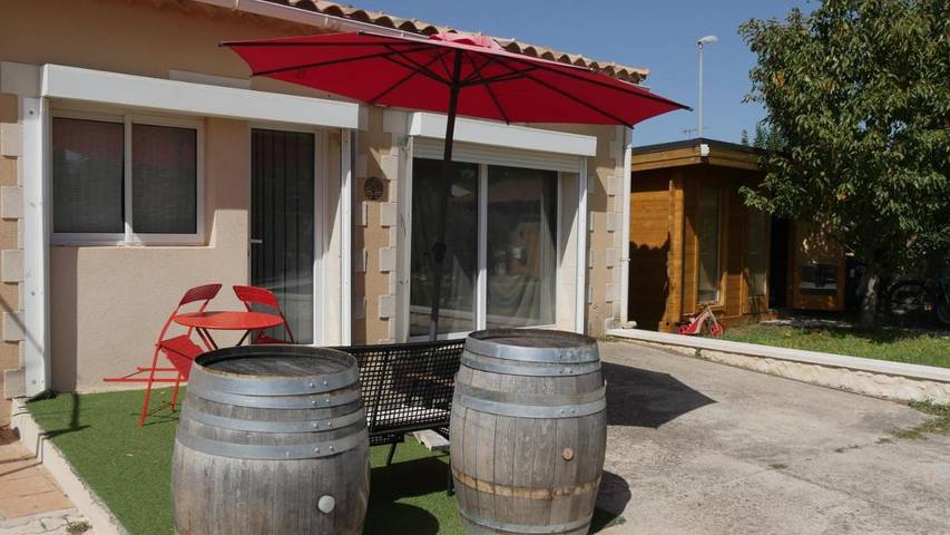 Gîte pour 2 personnes, avec terrasse et piscine au Parc naturel régional des Alpilles - 2