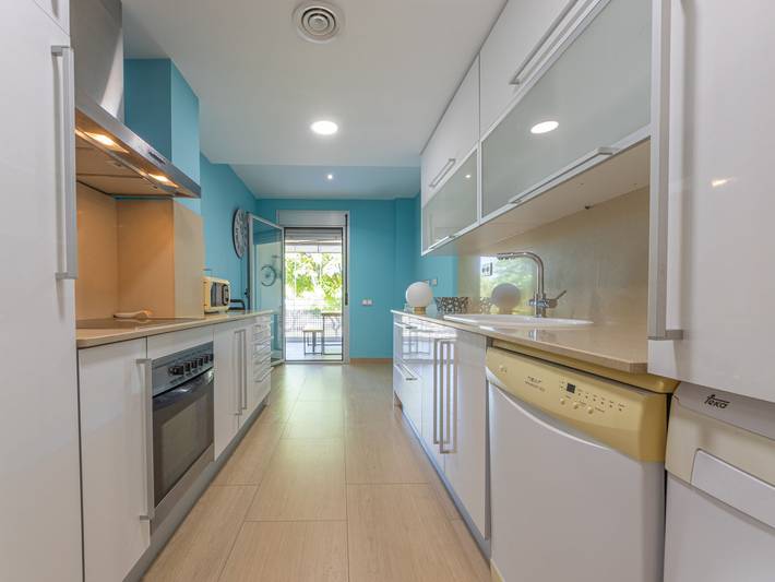 Gîte pour 6 personnes, avec jardin et terrasse à Torredembarra - 4