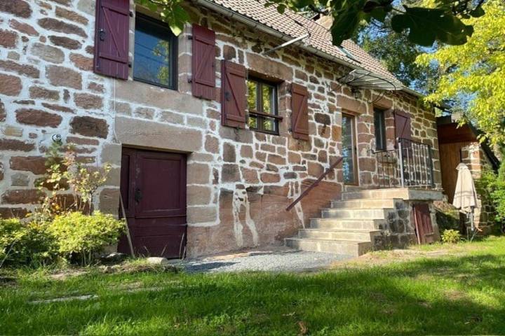 Gîte pour 5 personnes, avec jardin et terrasse, animaux acceptés en Corrèze