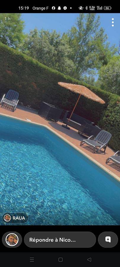 Gîte pour 6 personnes, avec vue et terrasse ainsi que sauna et piscine, animaux acceptés à Rivières