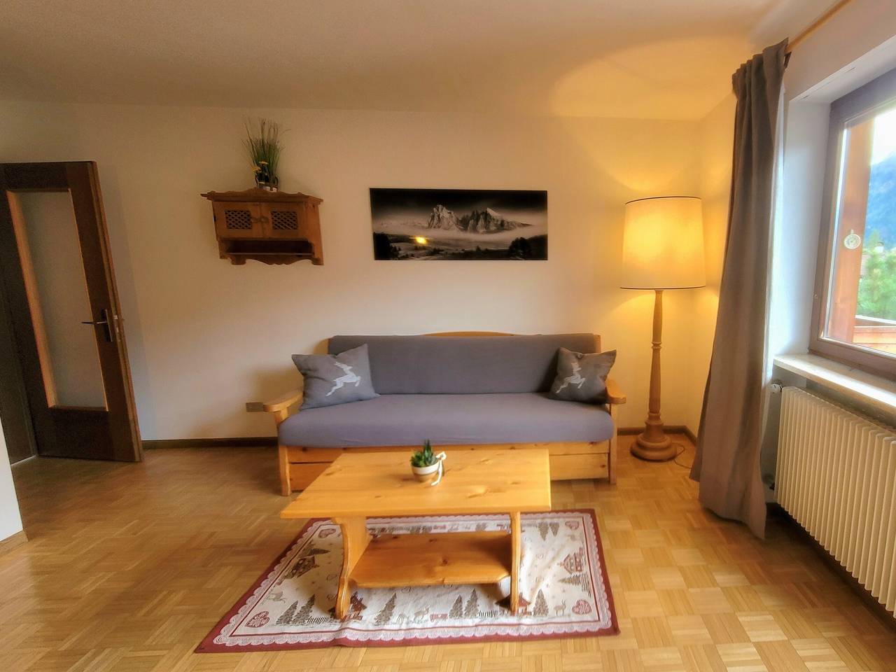 Entire apartment, Apartment 'Casa Rustica App Bulaccia' with Mountain View, Shared Garden & Balcony in Ortisei, Dolomiti Superski