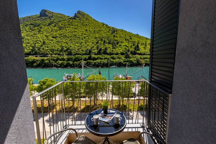 Ferienwohnung für 4 Personen, mit Balkon und Kinderpool sowie Meerblick - 1