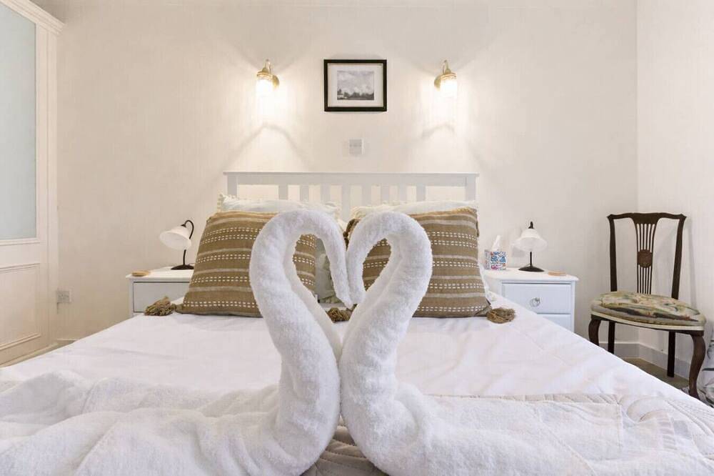 5 Bedroom • 3.5 Bath • Detached House • Driveway Parking • Skytv • Fast Wifi in Milton Keynes, Südostengland
