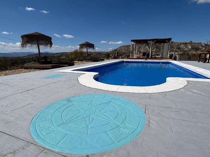Casa rural para 12 personas, con vistas además de jardín y piscina en Huércal-Overa