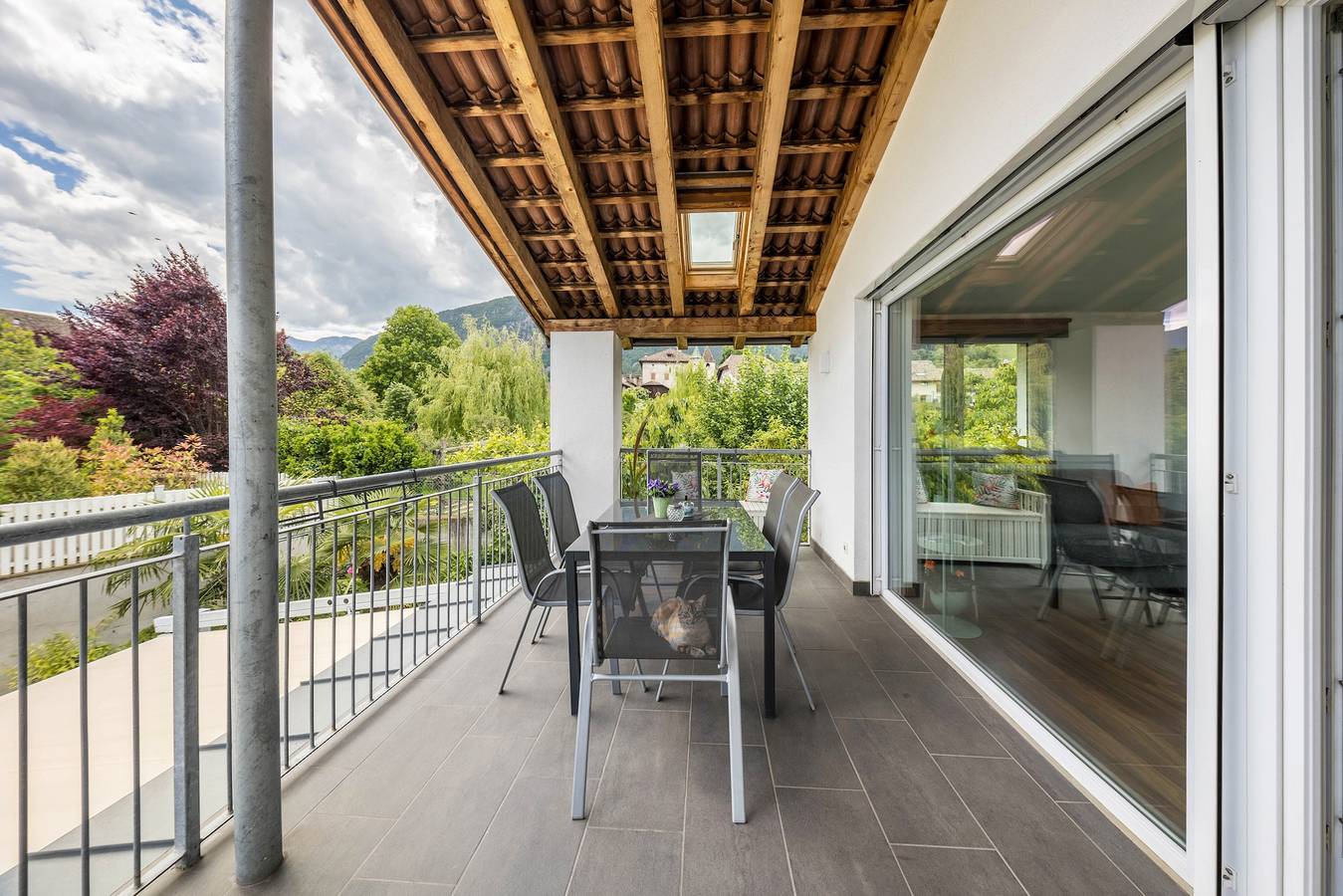 Ganze Wohnung, Ferienwohnung 'Angerblick' mit Bergblick, privater Terrasse und Wlan - Urlaub auf dem Bauernhof in St. Michael, Eppan an der Weinstraße
