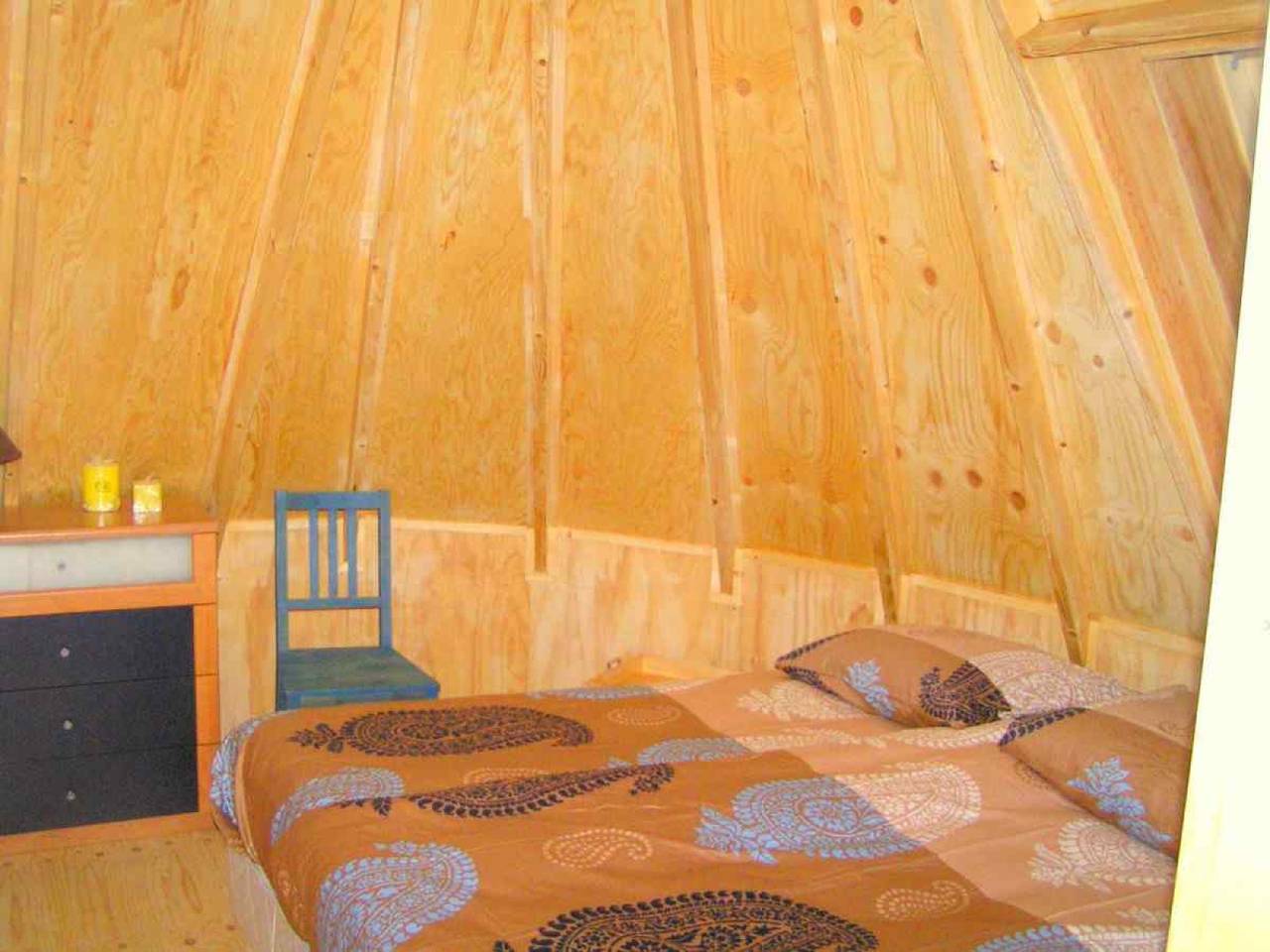 Unique 2 - 4 person holiday home on the river Drentsche Aa in Drenthe