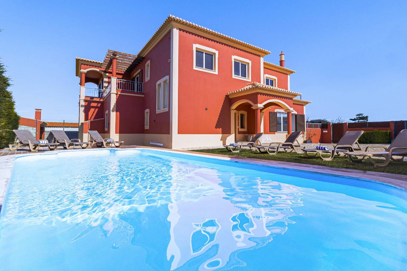 Elegant Sagres Villa | 5 Bedrooms | Villa Farol | Close to Beach | Perfect for Families in Sagres, Naturpark Südwest-Alentejo und Costa Vicentina