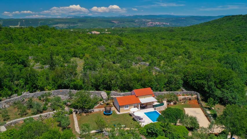 Villa pour 5 personnes, avec terrasse et jardin à Imotski - 3