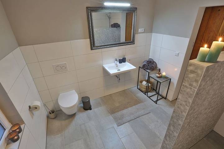 Ganze Ferienwohnung, Blumenstil Ferienwohnungen in Bad Salzungen, Werratal