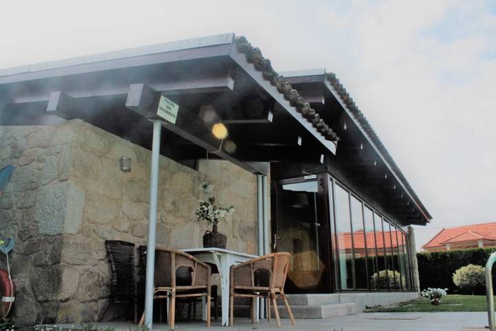 Location de vacances pour 6 personnes, avec piscine ainsi que terrasse et vue à Tomiño - 2