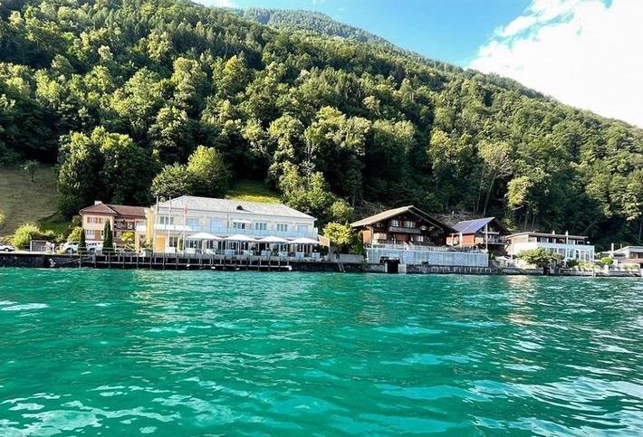 Location de vacances pour 4 personnes, avec vue sur le lac ainsi que terrasse et vue, animaux acceptés à Gersau