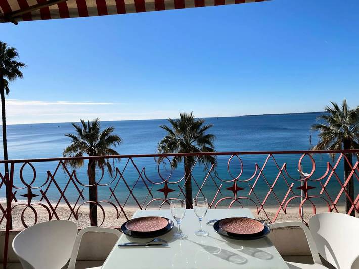 Gîte pour 3 personnes, avec terrasse dans Plage de Juan-les-Pins - 2