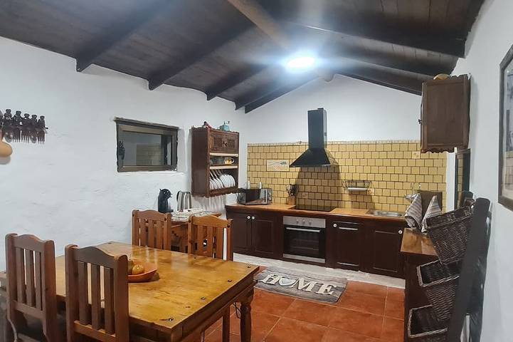 Casa rural para 4 personas, con jardín y terraza en Telde