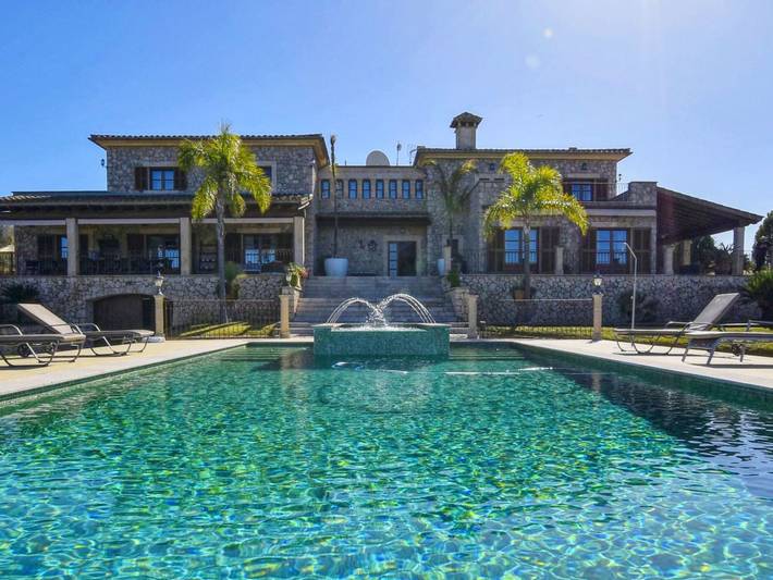 Villa for 16 people, with garden and pool - 1