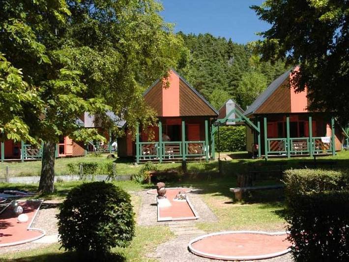 Domaine du Lac de Chambon - Chalet 4 personen in Murol, Regionaler Naturpark Volcans d'Auvergne