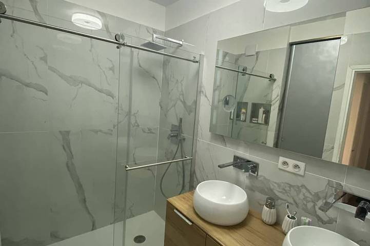 Gîte pour 4 personnes, avec terrasse dans Plage Marinella - 4