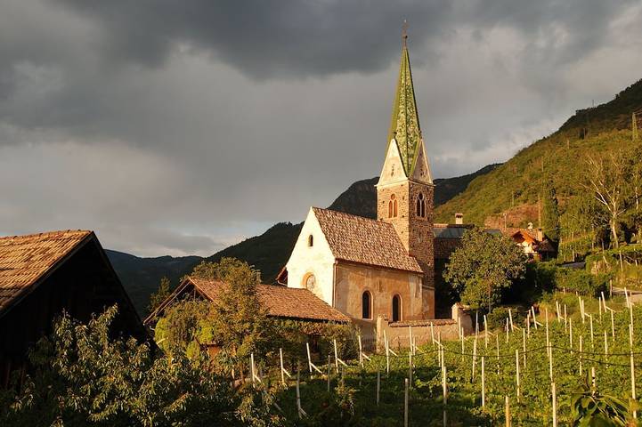 Bauernhof für 6 Personen, mit Terrasse und Garten in Bozen