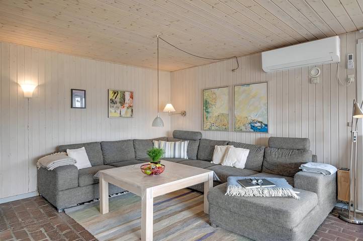 Awesome home in Hvide Sande w/ Sauna, Wifi and 3 Bedrooms in Skodbjerge, Hvide Sande