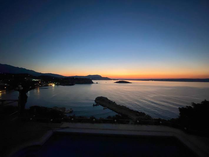 Gîte pour 5 personnes, avec balcon et jardin ainsi que vue sur l’océan et vue dans Almirida - 3