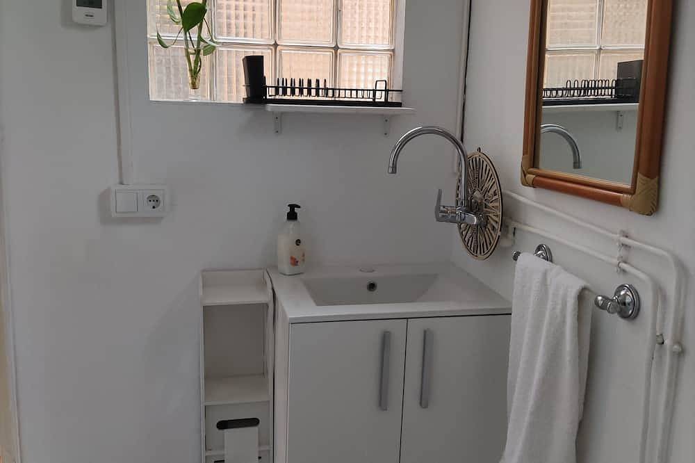 The Anex, room with small garden and terrace, very quiet and sunny area. in Palafrugell, Costa Brava
