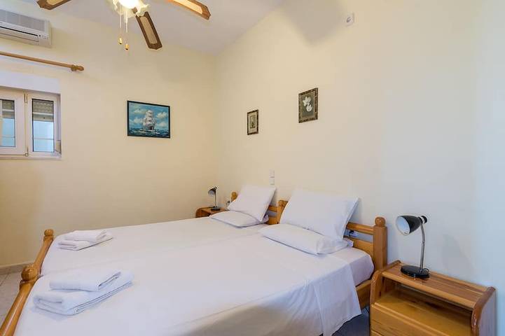 Gîte pour 4 personnes, avec terrasse et balcon/terrasse dans Makri Gialos - 3