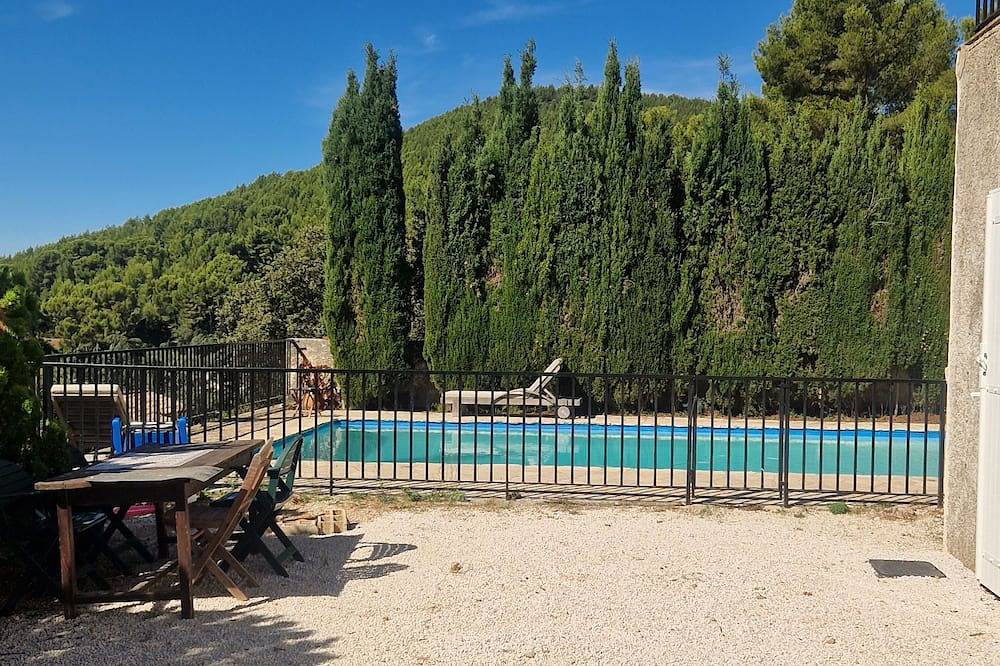 Ganze Wohnung, Atemberaubender Blick auf den Hafen von Toulon. Schlafplätze für 5. in La Valette-du-Var, Mittelmeerküste (Frankreich)