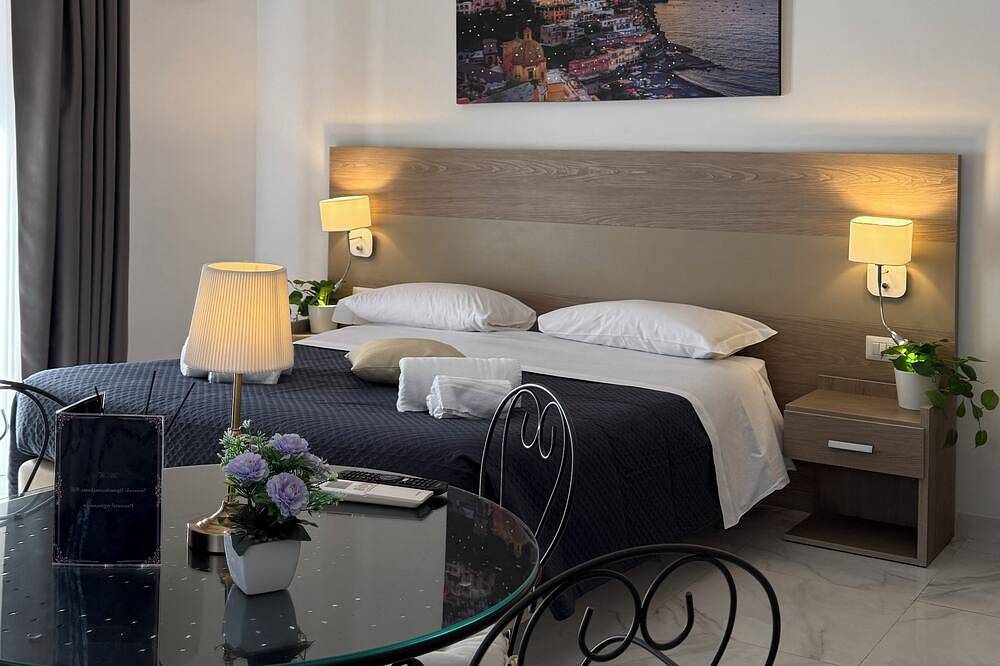 La Maison Rose - Luca Albino in Maiori, Amalfi Coast